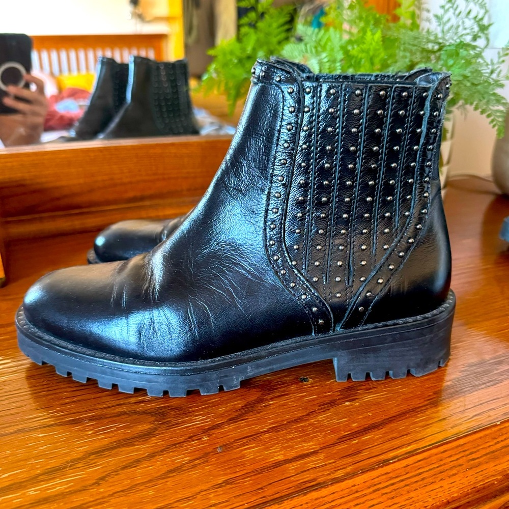 Zara Leather Studded Chelsea Boots 37